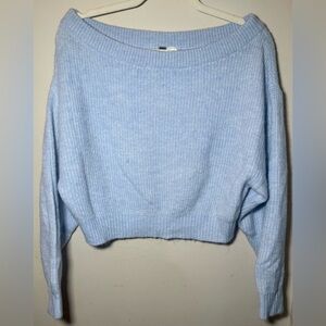 H&M Soft Blue Women's Cropped Crew Neck Sweater size Small. EUC. Worn twice.
